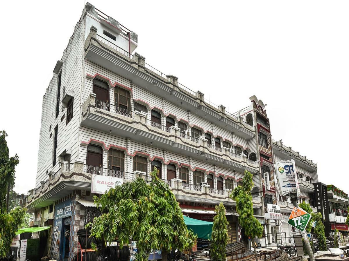 Hotel Lalit Palace Babina Экстерьер фото